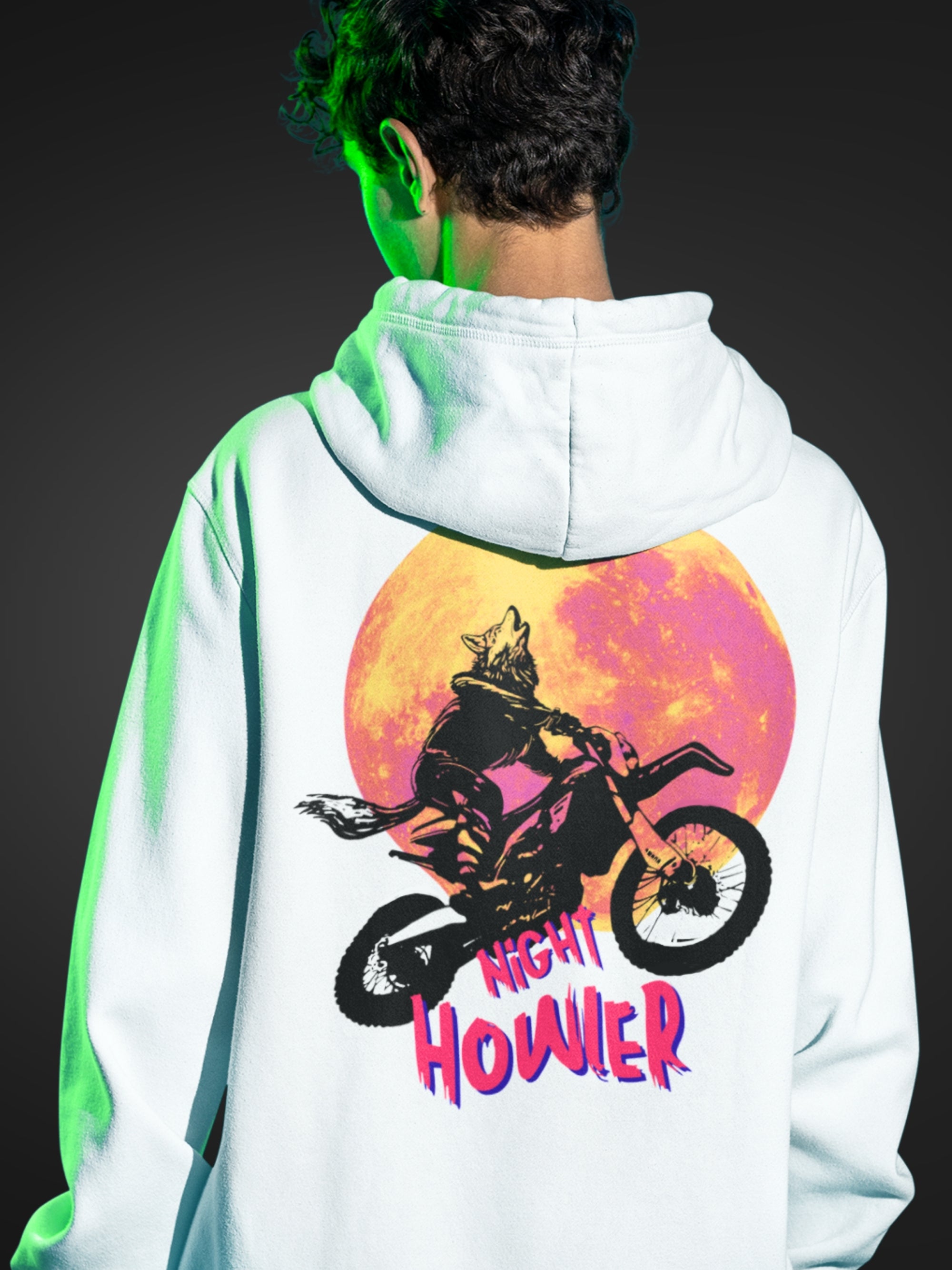 NIGHT HOWLER (Unisex Classic Sweatshirt Hoodie)
