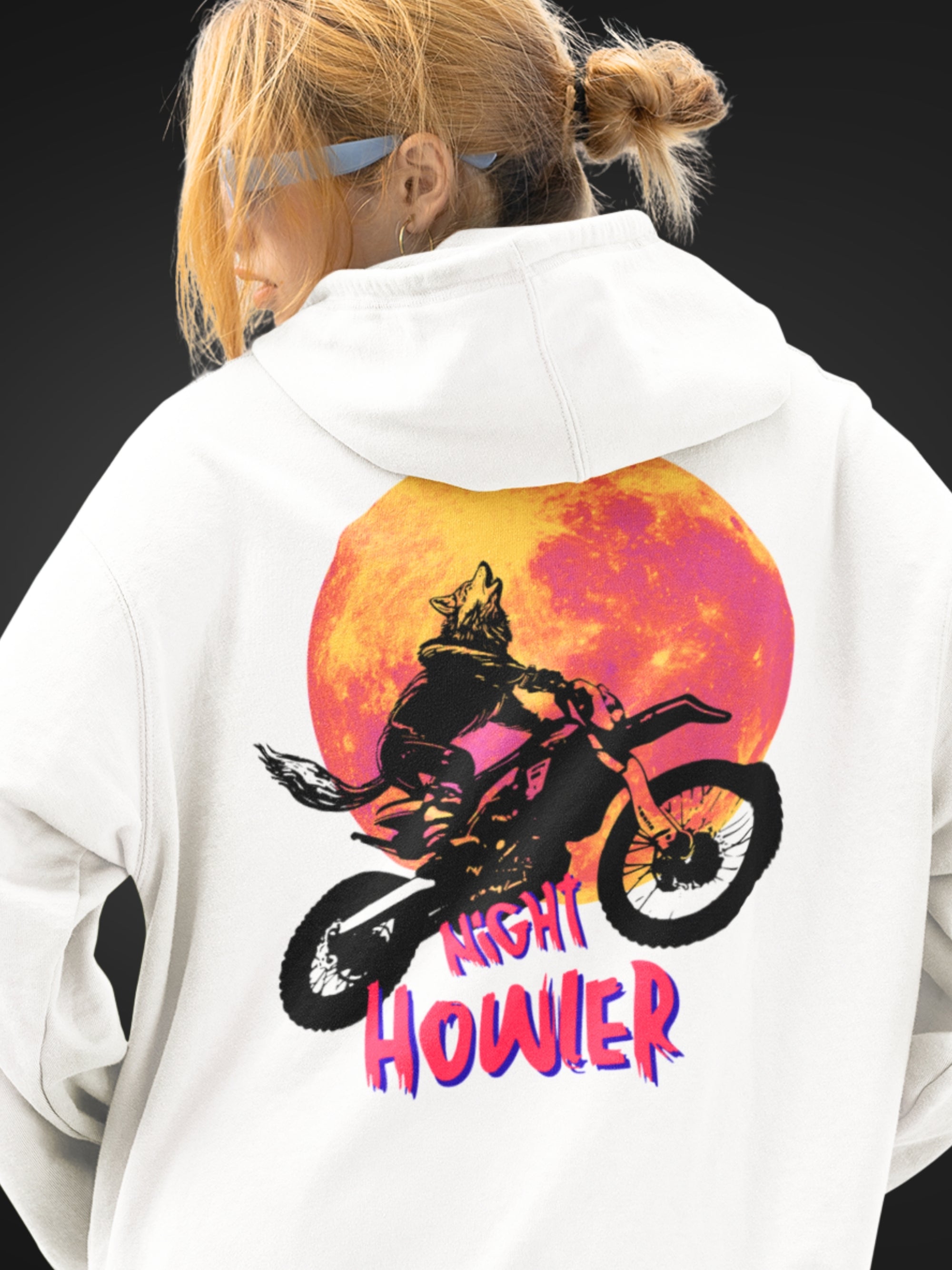 NIGHT HOWLER (Unisex Classic Sweatshirt Hoodie)